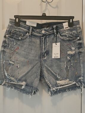 NWT Judy Blue Washed Blue Distressed Paint-Splatter Jean Shorts